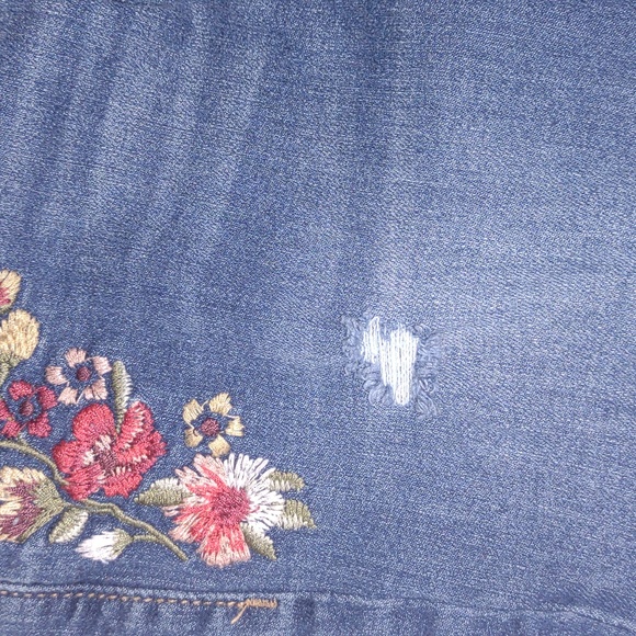 Embroidered Jeggings  12 - Picture 5 of 11
